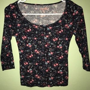 Fitted floral top